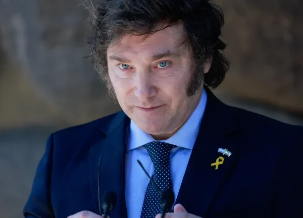 Javier Milei firmó los vetos de las leyes de financiamiento universitario y emergencia pediátrica