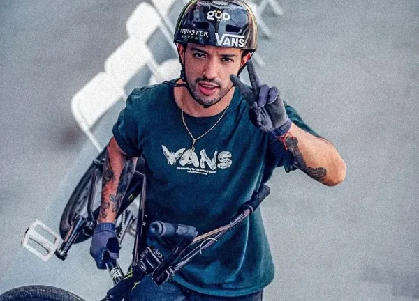 Maligno Torres avanza a la final del Mundial de BMX Freestyle en Abu Dhabi