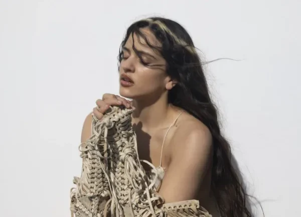 ROSALÍA lanza “LUX”, un álbum monumental donde lo divino y lo mortal se encuentran